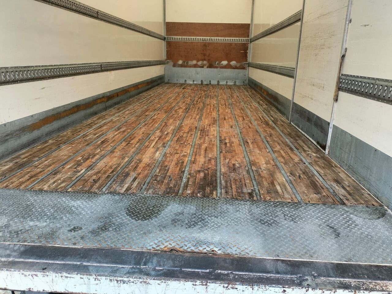 Изотермален камион Mercedes-Benz ATEGO 1329: слика 21