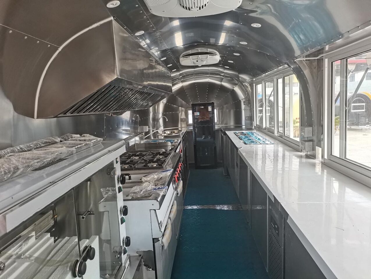Нов Приколка за продажба на добра ERZODA Airstream trailer  | pizza trailer | coffee trailer  |  food truck: слика 10
