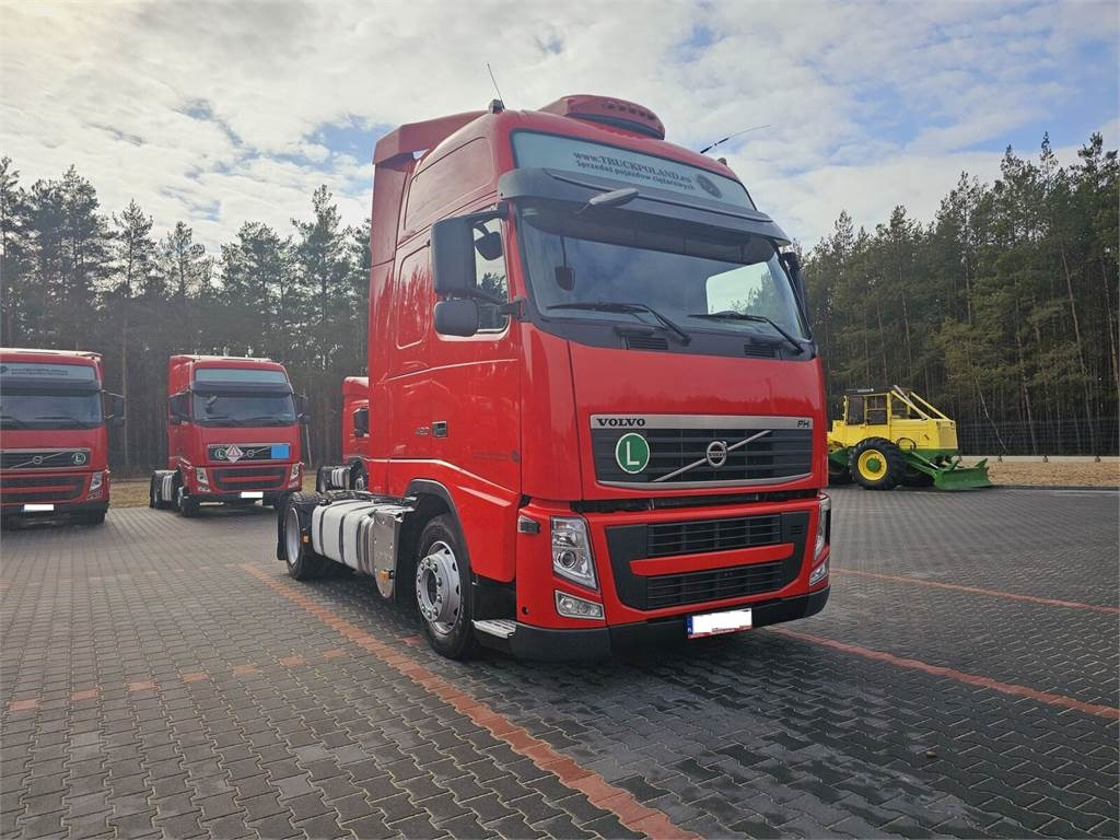 Volvo FH13 XXL EURO 5 2011 + KRONE MEGA RAISE - Камион влекач: слика 3 Volvo FH13 XXL EURO 5 2011 + KRONE MEGA RAISE - Камион влекач: слика 3