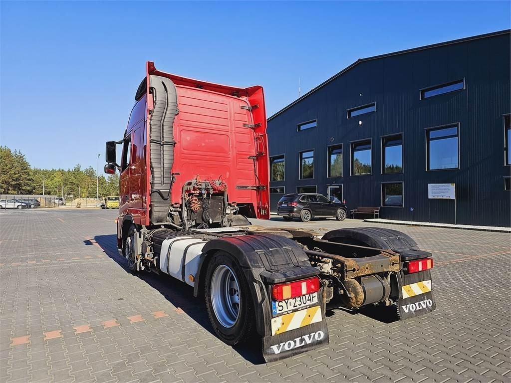 Volvo FH13 XXL MANUAL 420 EURO 5 2011 r MEGA LOW DECK  - Камион влекач: слика 4 Volvo FH13 XXL MANUAL 420 EURO 5 2011 r MEGA LOW DECK  - Камион влекач: слика 4