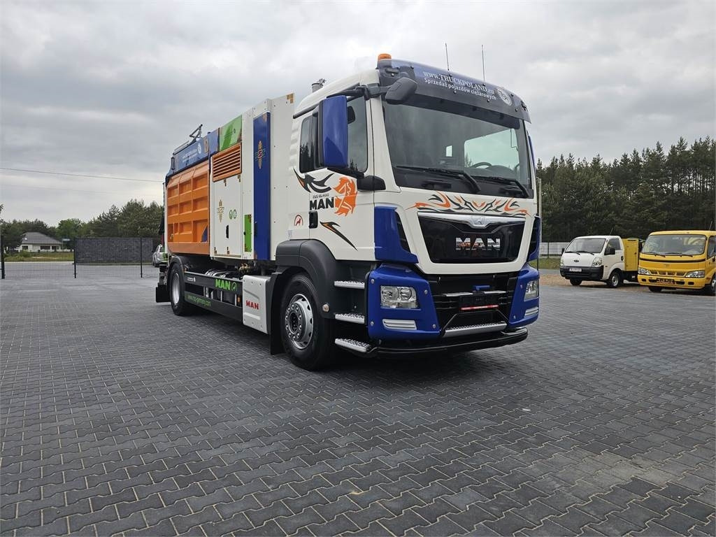 MAN RSP ESE 18/4-KM Saugbagger vacuum cleaner excavato - Вакуумски камион: слика 2 MAN RSP ESE 18/4-KM Saugbagger vacuum cleaner excavato - Вакуумски камион: слика 2