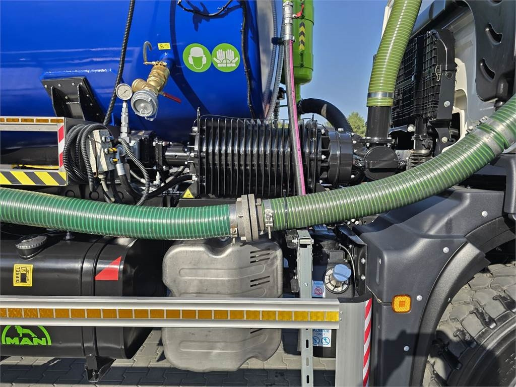 Вакуумски камион MAN TGM 4x4 GAMON PW8 for collecting liquid waste sepa: слика 27 Вакуумски камион MAN TGM 4x4 GAMON PW8 for collecting liquid waste sepa: слика 27