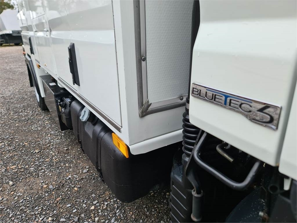 Mitsubishi CANTER odkurzacz koparka ssąca Saugbagger CITY SAU - Багер: слика 3 Mitsubishi CANTER odkurzacz koparka ssąca Saugbagger CITY SAU - Багер: слика 3