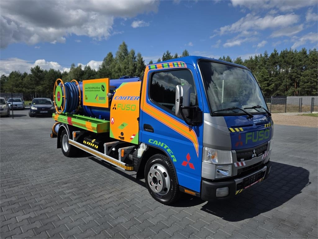 Mitsubishi ROM SMART COMBI WUKO HOT WATER FOR CLEANING SEWAGE - Вакуумски камион: слика 2 Mitsubishi ROM SMART COMBI WUKO HOT WATER FOR CLEANING SEWAGE - Вакуумски камион: слика 2