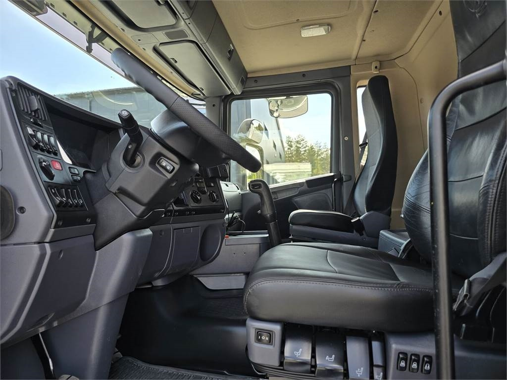 Вакуумски камион Scania Saugbagger Larsen FlexVac 311 Vacuum suction loade: слика 29