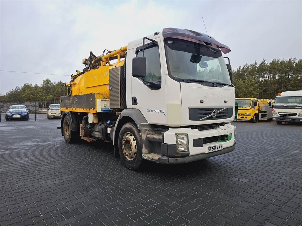 Volvo FULLER TANKERS 2008 WUKO for collecting liquid was - Вакуумски камион: слика 2 Volvo FULLER TANKERS 2008 WUKO for collecting liquid was - Вакуумски камион: слика 2