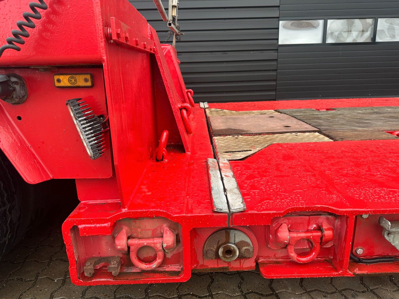 Faymonville 3 achs Tiefbett 300 mm Faymonville Megamax 3 achs Tiefbett 300 mm - Полуприколка за низок утовар: слика 5 Faymonville 3 achs Tiefbett 300 mm Faymonville Megamax 3 achs Tiefbett 300 mm - Полуприколка за низок утовар: слика 5