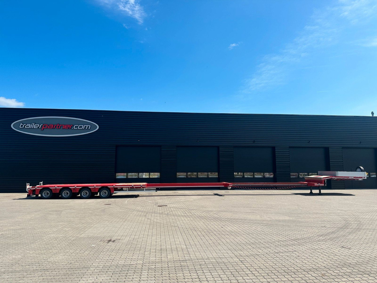 Faymonville MAX 110 4 achs tieflader / 2 x ausziehbar - Полуприколка за низок утовар: слика 1 Faymonville MAX 110 4 achs tieflader / 2 x ausziehbar - Полуприколка за низок утовар: слика 1