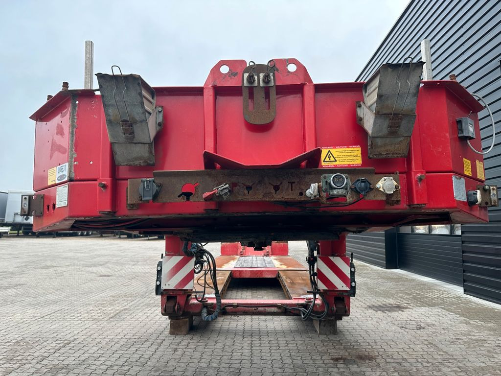 Faymonville Megamax 3 achs tiefbett Faymonville Megamax 3 achs tiefbett - Полуприколка за низок утовар: слика 4 Faymonville Megamax 3 achs tiefbett Faymonville Megamax 3 achs tiefbett - Полуприколка за низок утовар: слика 4