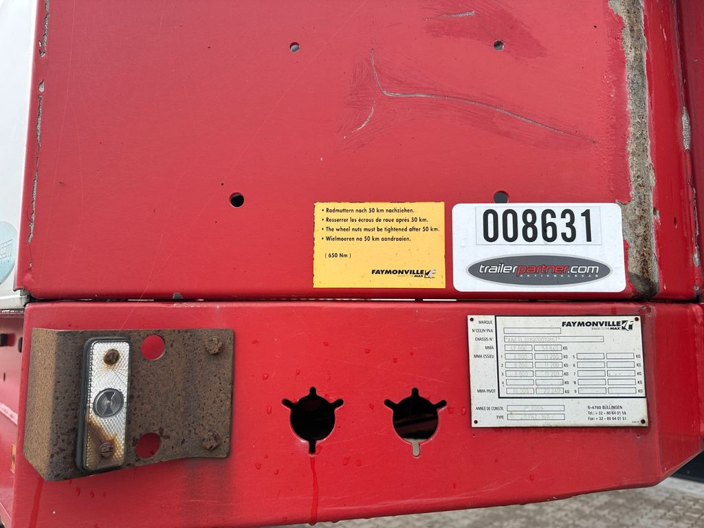 Faymonville Megamax 3 achs tiefbett Faymonville Megamax 3 achs tiefbett - Полуприколка за низок утовар: слика 3 Faymonville Megamax 3 achs tiefbett Faymonville Megamax 3 achs tiefbett - Полуприколка за низок утовар: слика 3