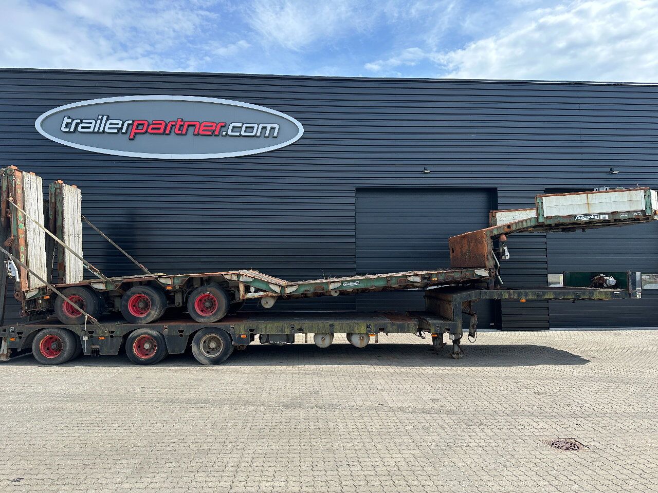 Goldhofer Lowbed / Extendable / Ramps - Полуприколка за низок утовар: слика 1 Goldhofer Lowbed / Extendable / Ramps - Полуприколка за низок утовар: слика 1