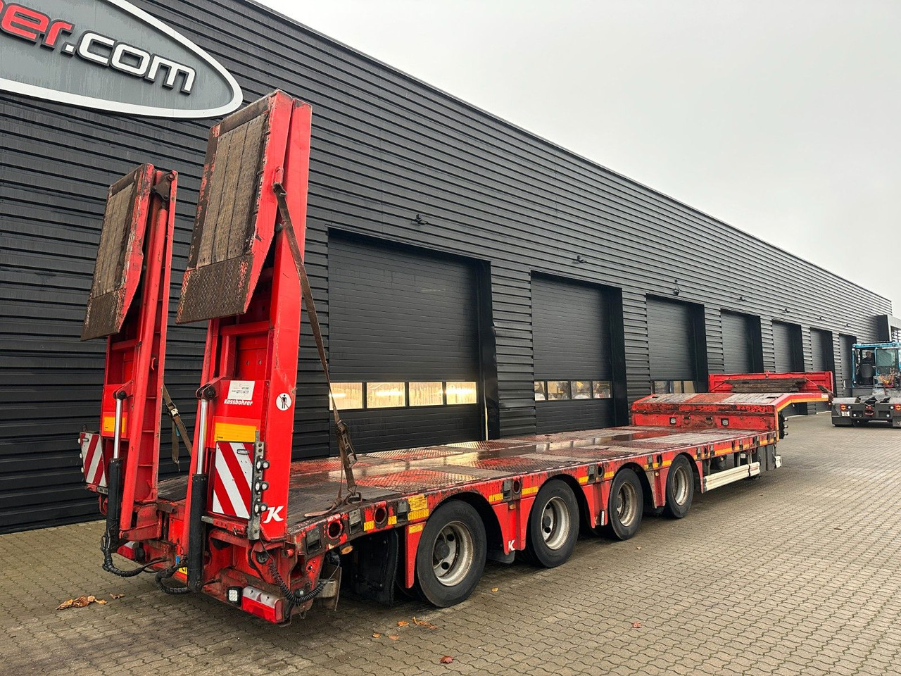 Kässbohrer 4 achs tieflader / ausziehbar - Полуприколка за низок утовар: слика 2 Kässbohrer 4 achs tieflader / ausziehbar - Полуприколка за низок утовар: слика 2