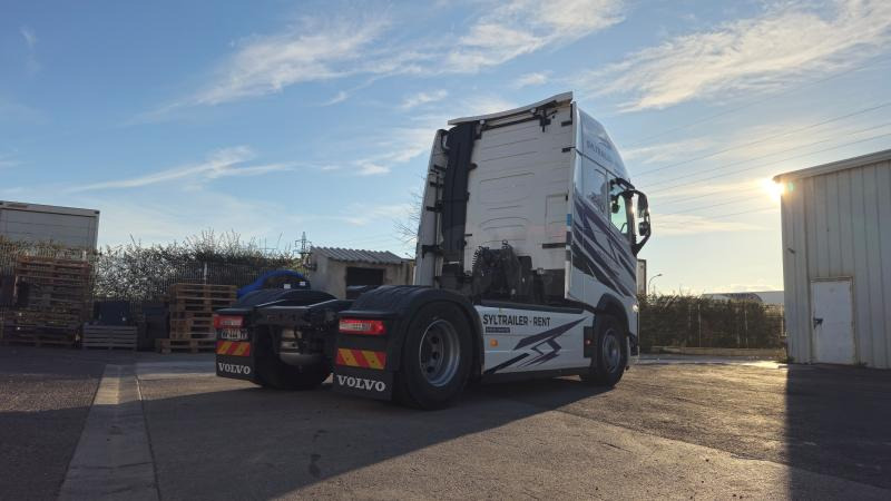 Volvo FH 500 Globetrotter XXL (Location / Rent) - Камион влекач: слика 4 Volvo FH 500 Globetrotter XXL (Location / Rent) - Камион влекач: слика 4