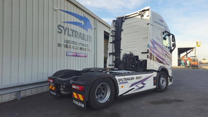 Volvo FH 500 Globetrotter XXL (Location / Rent) - Камион влекач: слика 2 Volvo FH 500 Globetrotter XXL (Location / Rent) - Камион влекач: слика 2