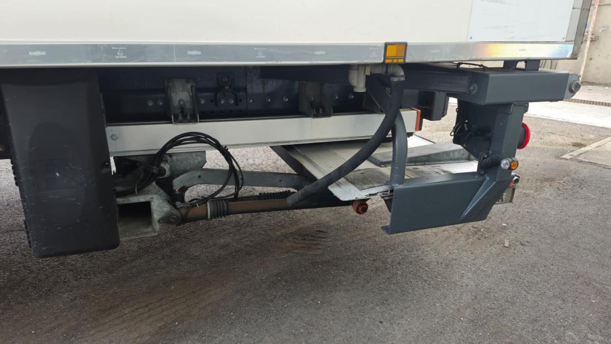 Renault D WIDE (LOCATION / RENT) - Камион ладилник: слика 5 Renault D WIDE (LOCATION / RENT) - Камион ладилник: слика 5