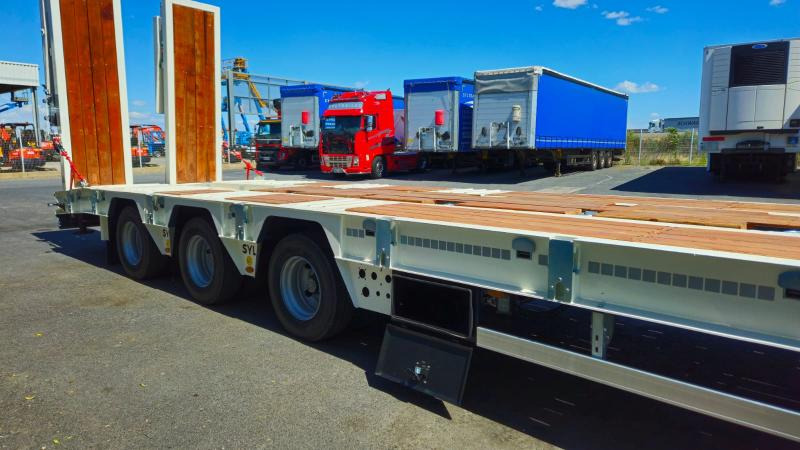 Syltrailer SYL (Location / Rent) F3W1L1B - Полуприколка за низок утовар: слика 4 Syltrailer SYL (Location / Rent) F3W1L1B - Полуприколка за низок утовар: слика 4