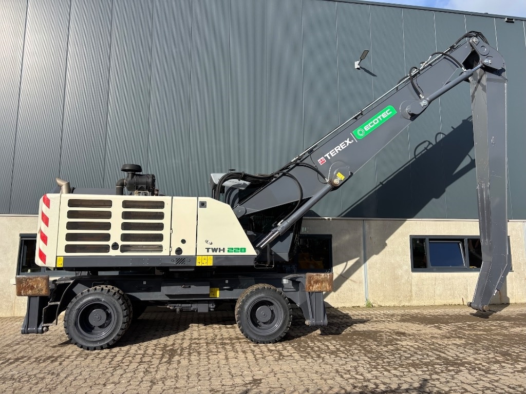 Справувач со отпад/ Индустрија Fuchs MHL 340 F - MHL340 Terex Ecotec TWH228: слика 10 Справувач со отпад/ Индустрија Fuchs MHL 340 F - MHL340 Terex Ecotec TWH228: слика 10