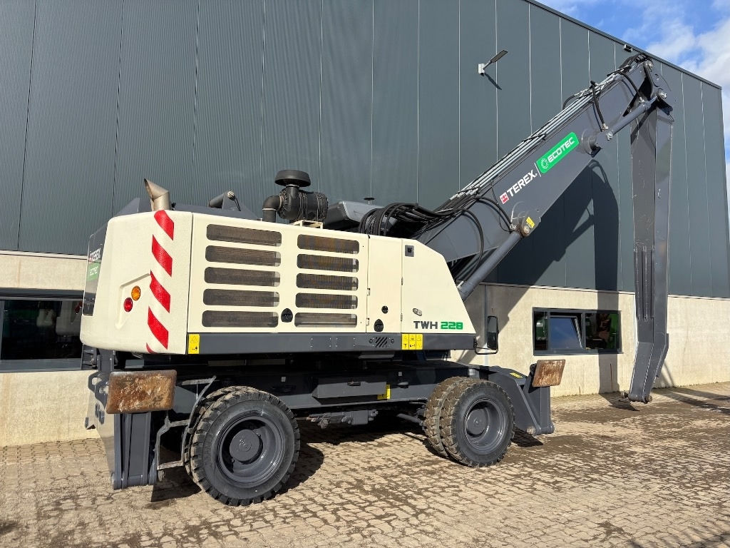 Справувач со отпад/ Индустрија Fuchs MHL 340 F - MHL340 Terex Ecotec TWH228: слика 9 Справувач со отпад/ Индустрија Fuchs MHL 340 F - MHL340 Terex Ecotec TWH228: слика 9