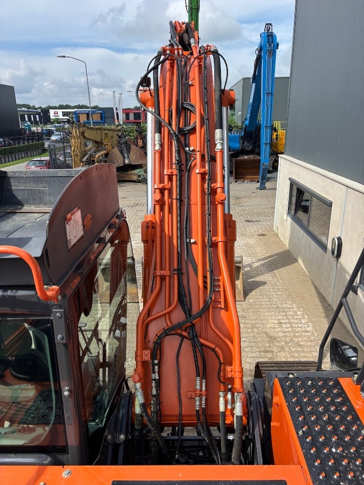 Багер гасеничар Hitachi ZX 210 LC-6: слика 31