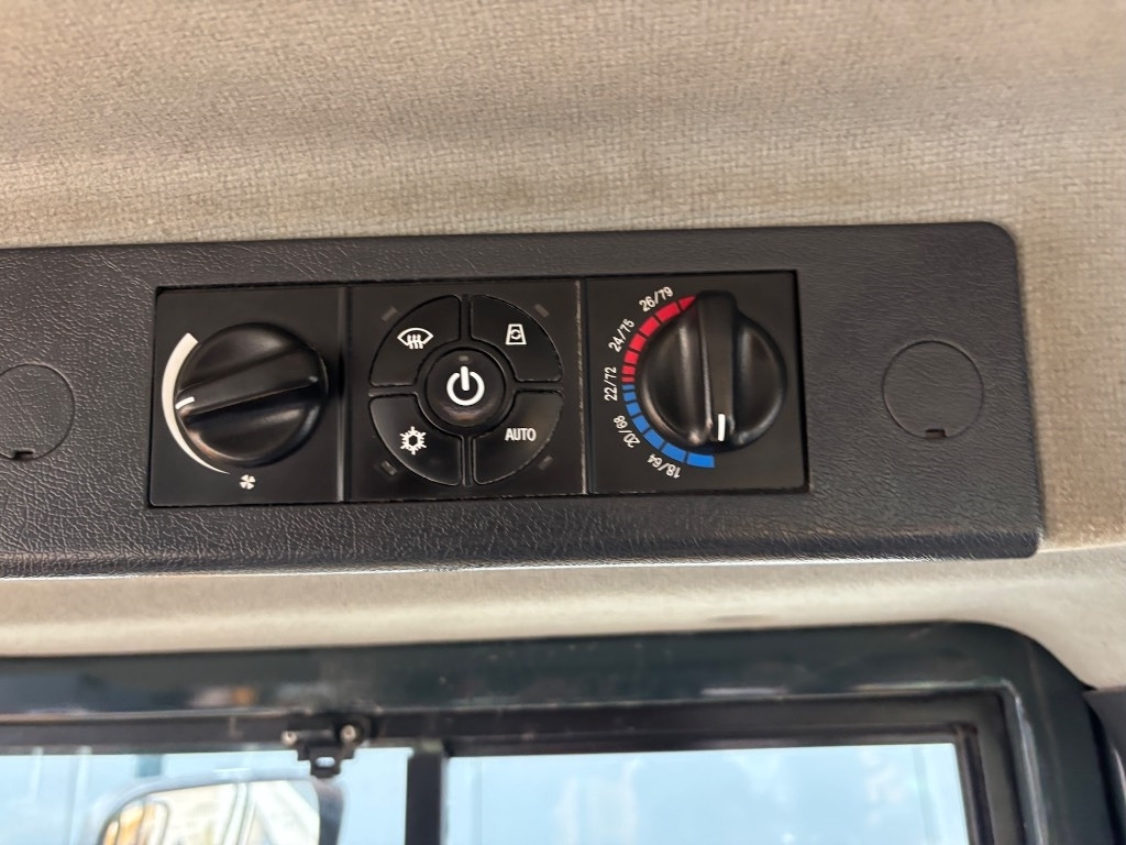 Натоварувач на тркала Hyundai HL 970 - HL970 - HL 975: слика 22