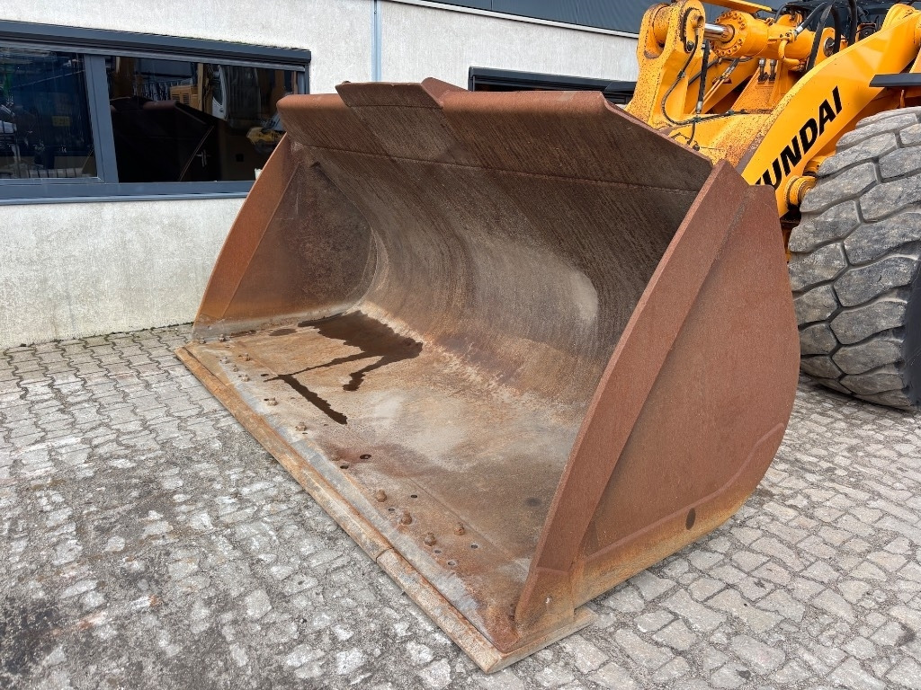 Натоварувач на тркала Hyundai HL 970 - HL970 - HL 975: слика 14