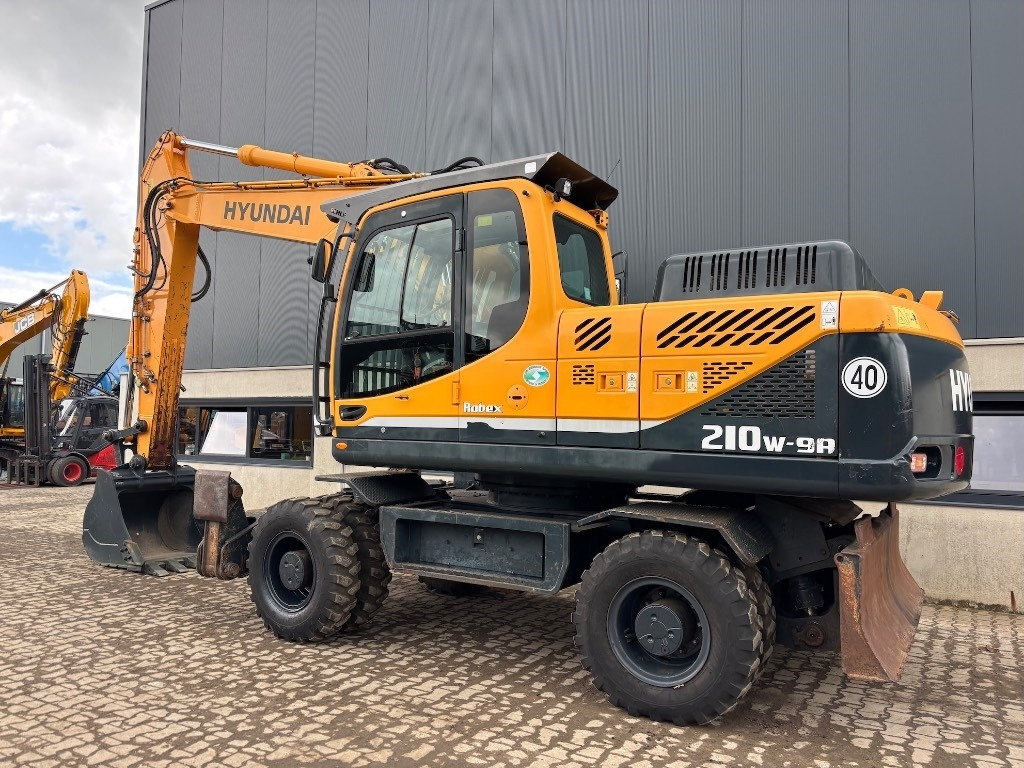 Hyundai Robex 210 W-9 A - 210 W - 200 W - 180 W  - Багер на тркала: слика 2 Hyundai Robex 210 W-9 A - 210 W - 200 W - 180 W  - Багер на тркала: слика 2