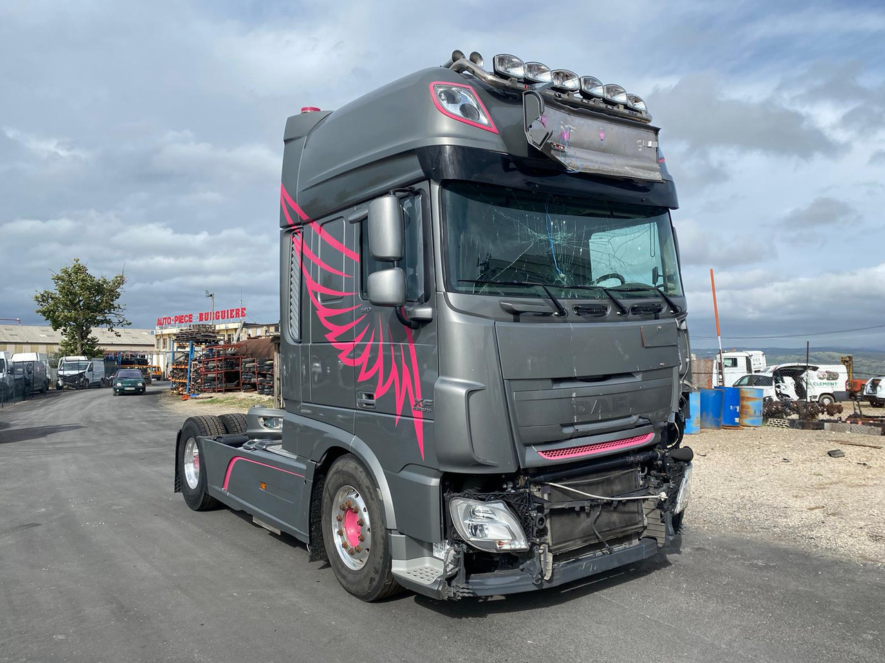 DAF XF 510 Super Space Cab - Камион влекач: слика 2 DAF XF 510 Super Space Cab - Камион влекач: слика 2