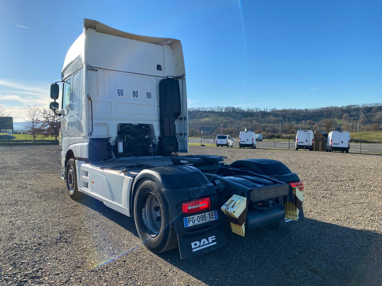 DAF XF530 Super Space Cab - Камион влекач: слика 4 DAF XF530 Super Space Cab - Камион влекач: слика 4