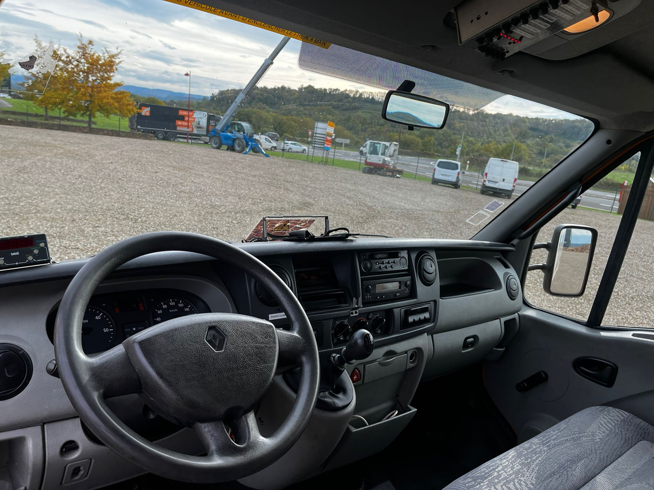 RENAULT Mascott DCI 160 CAISSE + HAYON - Камион сандучар: слика 5 RENAULT Mascott DCI 160 CAISSE + HAYON - Камион сандучар: слика 5