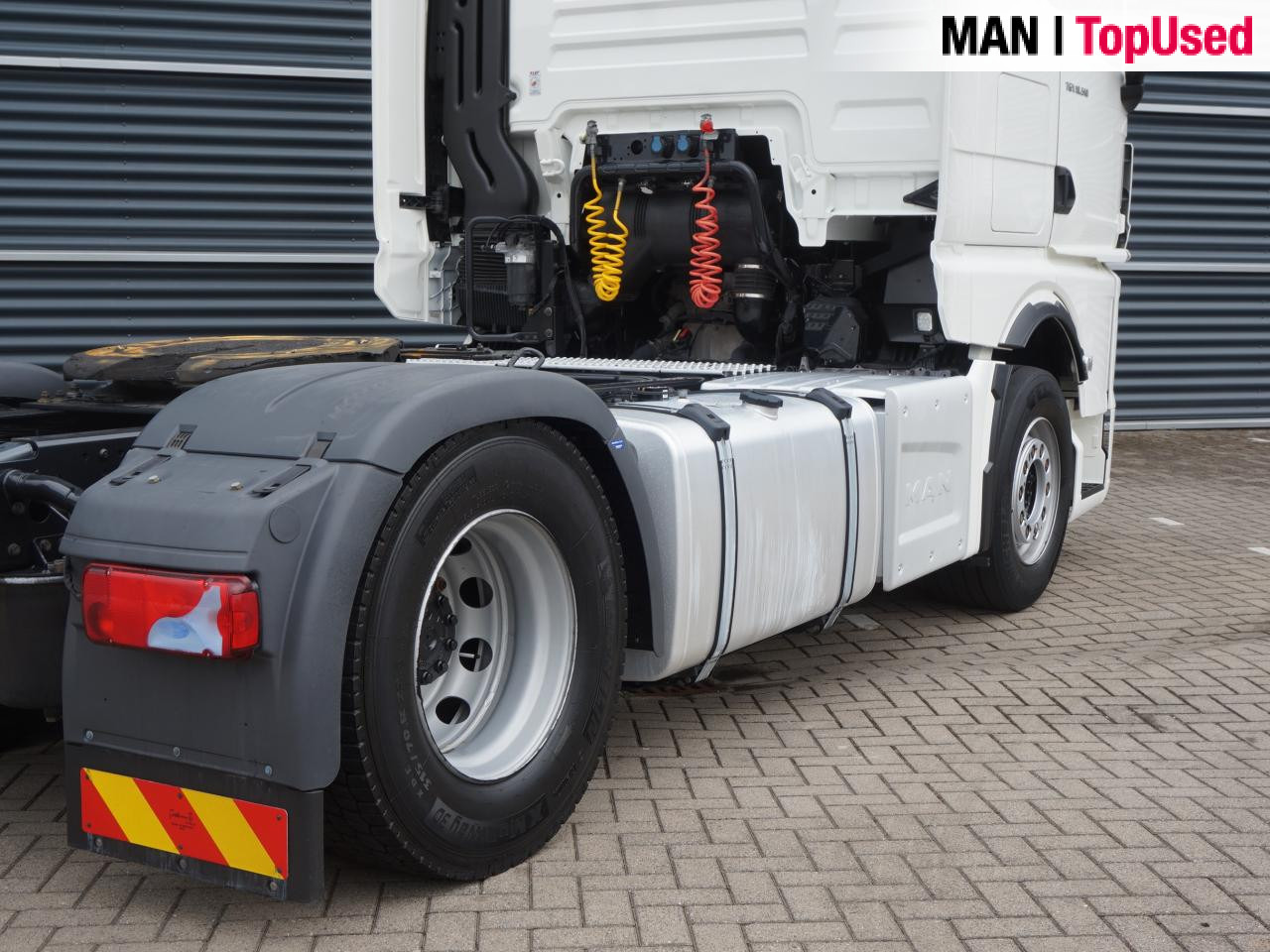 MAN TGX 18.510 4x2 BL SA / Retarder / 2 Tanks - Камион влекач: слика 2 MAN TGX 18.510 4x2 BL SA / Retarder / 2 Tanks - Камион влекач: слика 2