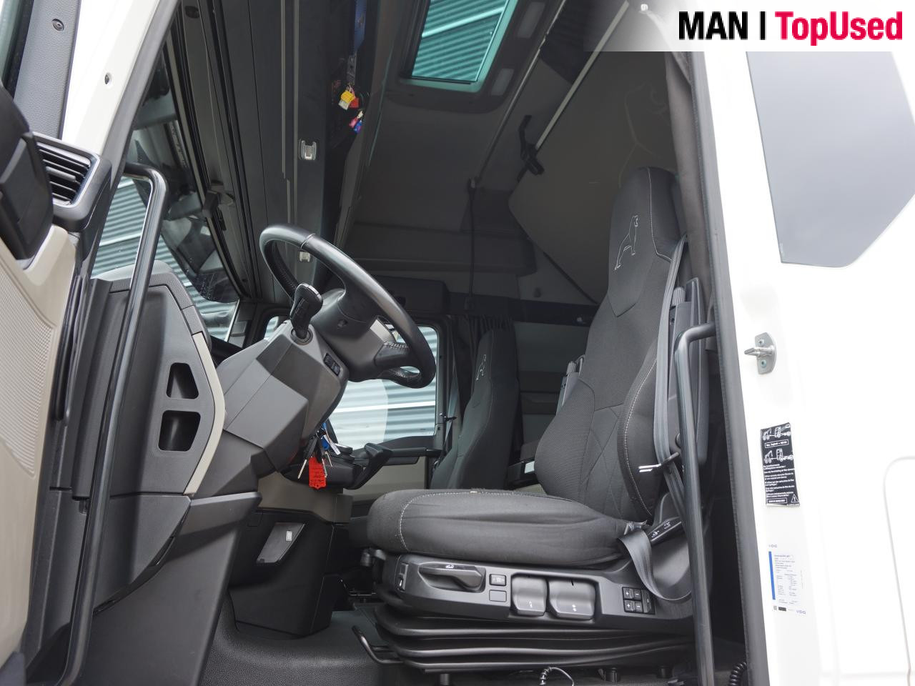 MAN TGX 18.510 4x2 BL SA / Retarder / 2 Tanks - Камион влекач: слика 5 MAN TGX 18.510 4x2 BL SA / Retarder / 2 Tanks - Камион влекач: слика 5