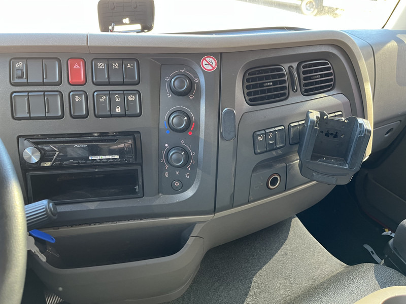 DAF LF 210 FA / 12 Ton / 416 dkm / Koffer / LBW / NL LKW - Камион сандучар: слика 5 DAF LF 210 FA / 12 Ton / 416 dkm / Koffer / LBW / NL LKW - Камион сандучар: слика 5