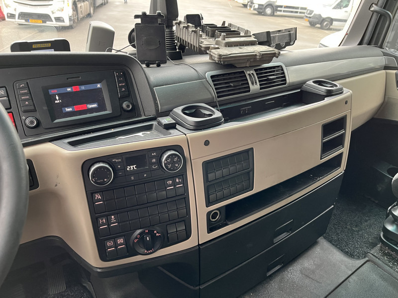 MAN TGX 18.460 XXL / Motor Defect -> Not Running / Retarder / 645 dkm / 2 Tanks - Камион влекач: слика 5 MAN TGX 18.460 XXL / Motor Defect -> Not Running / Retarder / 645 dkm / 2 Tanks - Камион влекач: слика 5