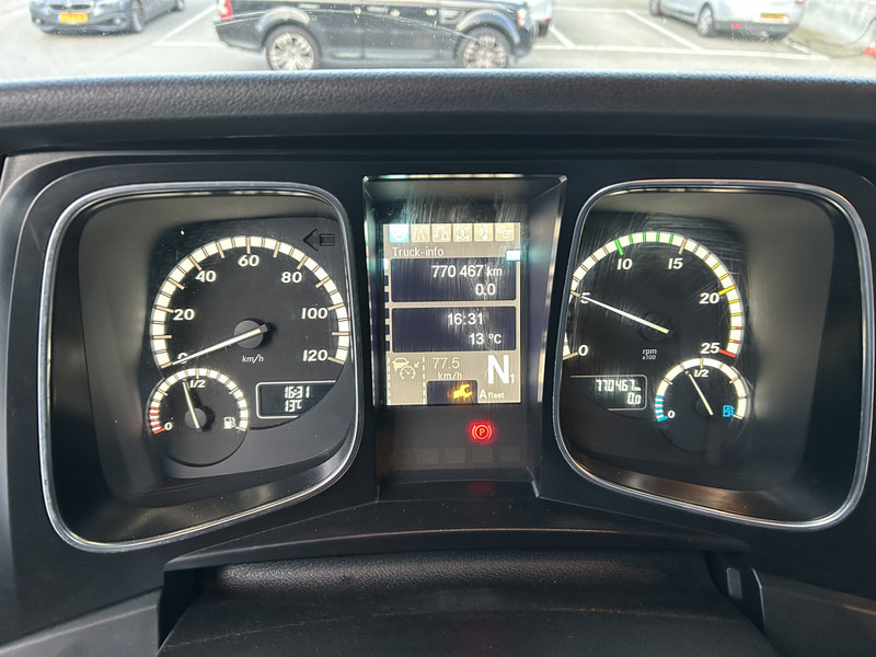 Mercedes-Benz Actros 1842 Bigspace / 770 dkm / Mega / New Tacho / Stand Klima / 2 Tanks - Камион влекач: слика 4 Mercedes-Benz Actros 1842 Bigspace / 770 dkm / Mega / New Tacho / Stand Klima / 2 Tanks - Камион влекач: слика 4