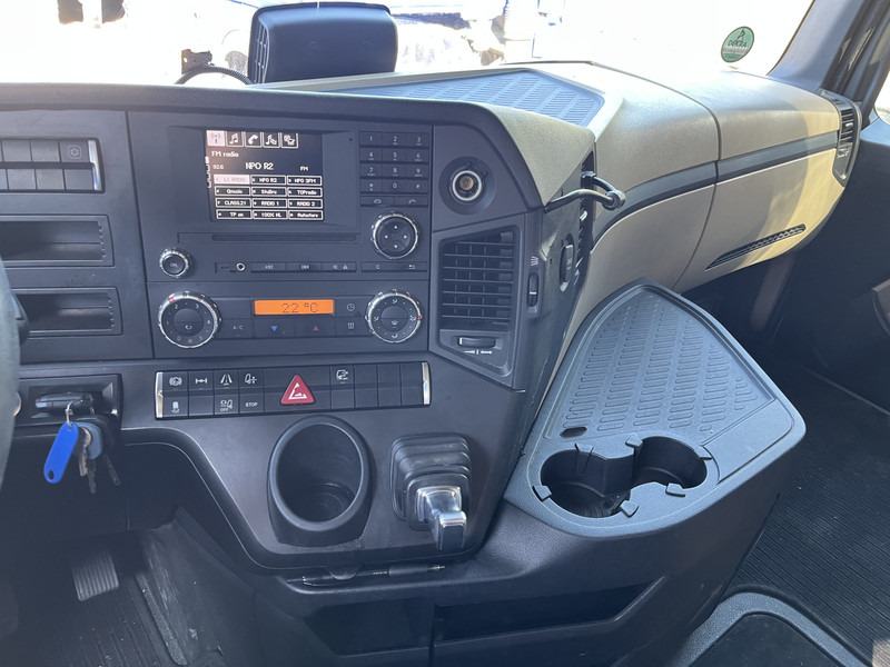 Mercedes-Benz Actros 1842 Streamspace / 945 dkm / 2 Tanks / NL Truck - Камион влекач: слика 5 Mercedes-Benz Actros 1842 Streamspace / 945 dkm / 2 Tanks / NL Truck - Камион влекач: слика 5