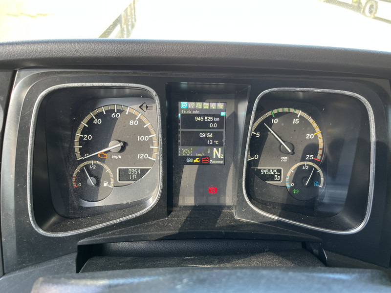 Mercedes-Benz Actros 1842 Streamspace / 945 dkm / 2 Tanks / NL Truck - Камион влекач: слика 4 Mercedes-Benz Actros 1842 Streamspace / 945 dkm / 2 Tanks / NL Truck - Камион влекач: слика 4
