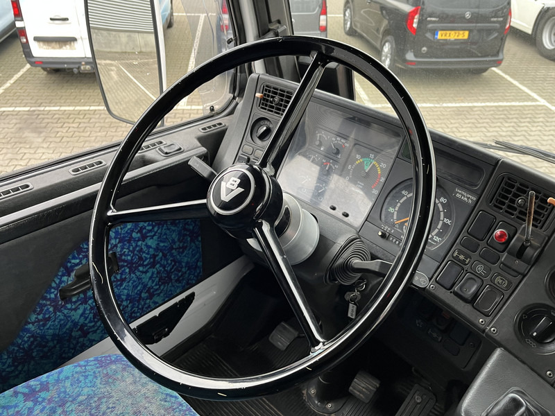 Scania R 143H V8 500 Streamline / V8 Sound / Retarder / Old Skool Classic - Камион влекач: слика 4 Scania R 143H V8 500 Streamline / V8 Sound / Retarder / Old Skool Classic - Камион влекач: слика 4