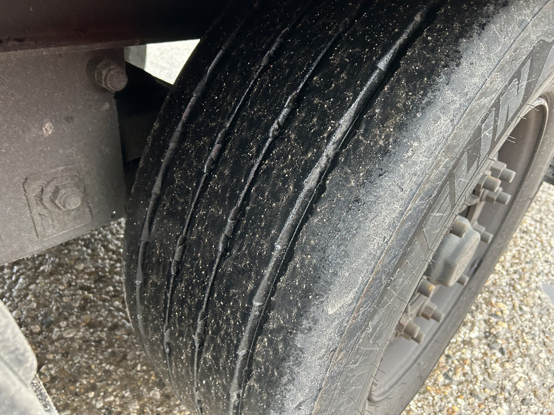 Полуприколка сандучар Krone Dry Liner / Box / Loadlift 2000 kg / APK TUV 04-26: слика 12 Полуприколка сандучар Krone Dry Liner / Box / Loadlift 2000 kg / APK TUV 04-26: слика 12