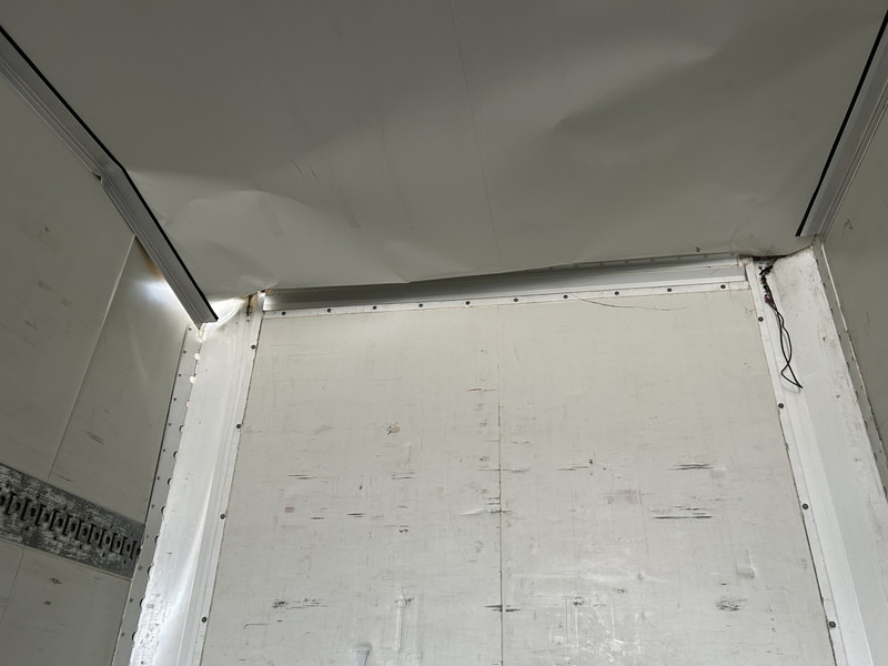 Krone DryLiner / Box / Front Damage / BPW Drum - Полуприколка сандучар: слика 4 Krone DryLiner / Box / Front Damage / BPW Drum - Полуприколка сандучар: слика 4