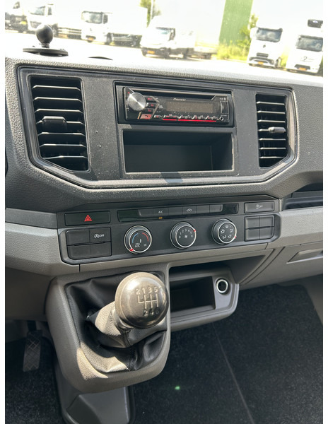 Комбе фургон MAN TGE 3.180 2.0 Euro 6 / Box / 420 dkm / Loadlift / Cruise / NL Van: слика 6