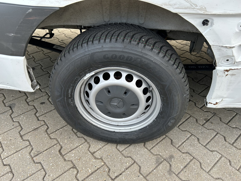 Мало комбе Mercedes-Benz Sprinter 311 2.2 CDI Euro 6D / 130 dkm / L3 H2 / Camera / APK TUV 10-26: слика 17 Мало комбе Mercedes-Benz Sprinter 311 2.2 CDI Euro 6D / 130 dkm / L3 H2 / Camera / APK TUV 10-26: слика 17