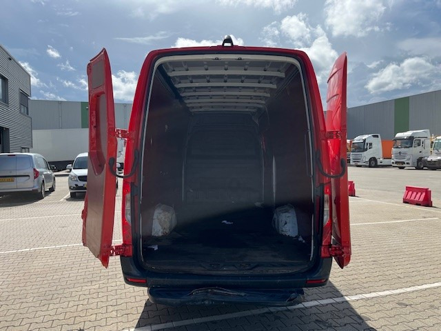 Mercedes-Benz Sprinter 311 / 2.2 CDI / L3 H2 / Automatic / APK-TUV 02-26 - Мало комбе: слика 5 Mercedes-Benz Sprinter 311 / 2.2 CDI / L3 H2 / Automatic / APK-TUV 02-26 - Мало комбе: слика 5