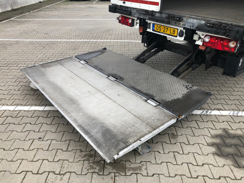 Schmitz Cargobull SCB S3B / Box Trailer / Loadlift 2000 kg / APK TUV 12-25 - Полуприколка сандучар: слика 5 Schmitz Cargobull SCB S3B / Box Trailer / Loadlift 2000 kg / APK TUV 12-25 - Полуприколка сандучар: слика 5