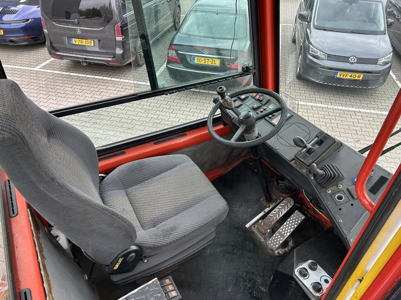 Terberg YT 180 / BDF Umsetzer / Wechselhubwagen / Terminal Truck - Транспортер на контејнер/ Камион со променливо тело: слика 3 Terberg YT 180 / BDF Umsetzer / Wechselhubwagen / Terminal Truck - Транспортер на контејнер/ Камион со променливо тело: слика 3