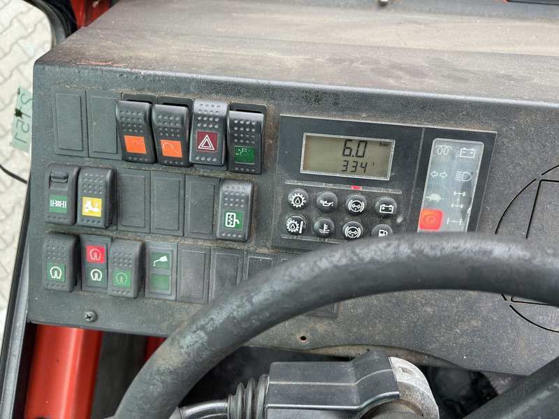 Terberg YT 180 / BDF Umsetzer / Wechselhubwagen / Terminal Truck / Mercedes Motor - Транспортер на контејнер/ Камион со променливо тело: слика 5 Terberg YT 180 / BDF Umsetzer / Wechselhubwagen / Terminal Truck / Mercedes Motor - Транспортер на контејнер/ Камион со променливо тело: слика 5