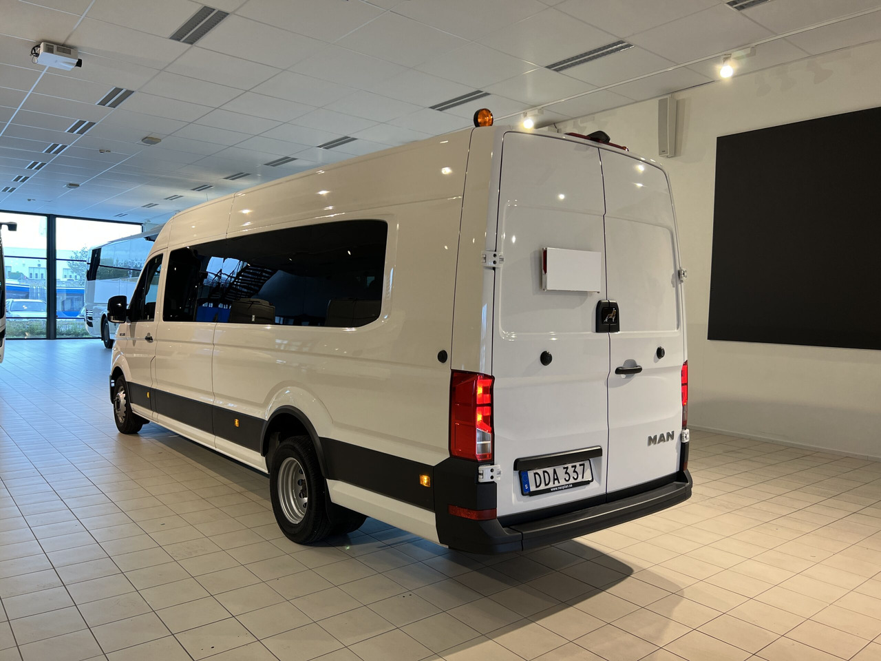 MAN TGE 5.160 Intercity - Минибус, Патничко комбе: слика 4 MAN TGE 5.160 Intercity - Минибус, Патничко комбе: слика 4