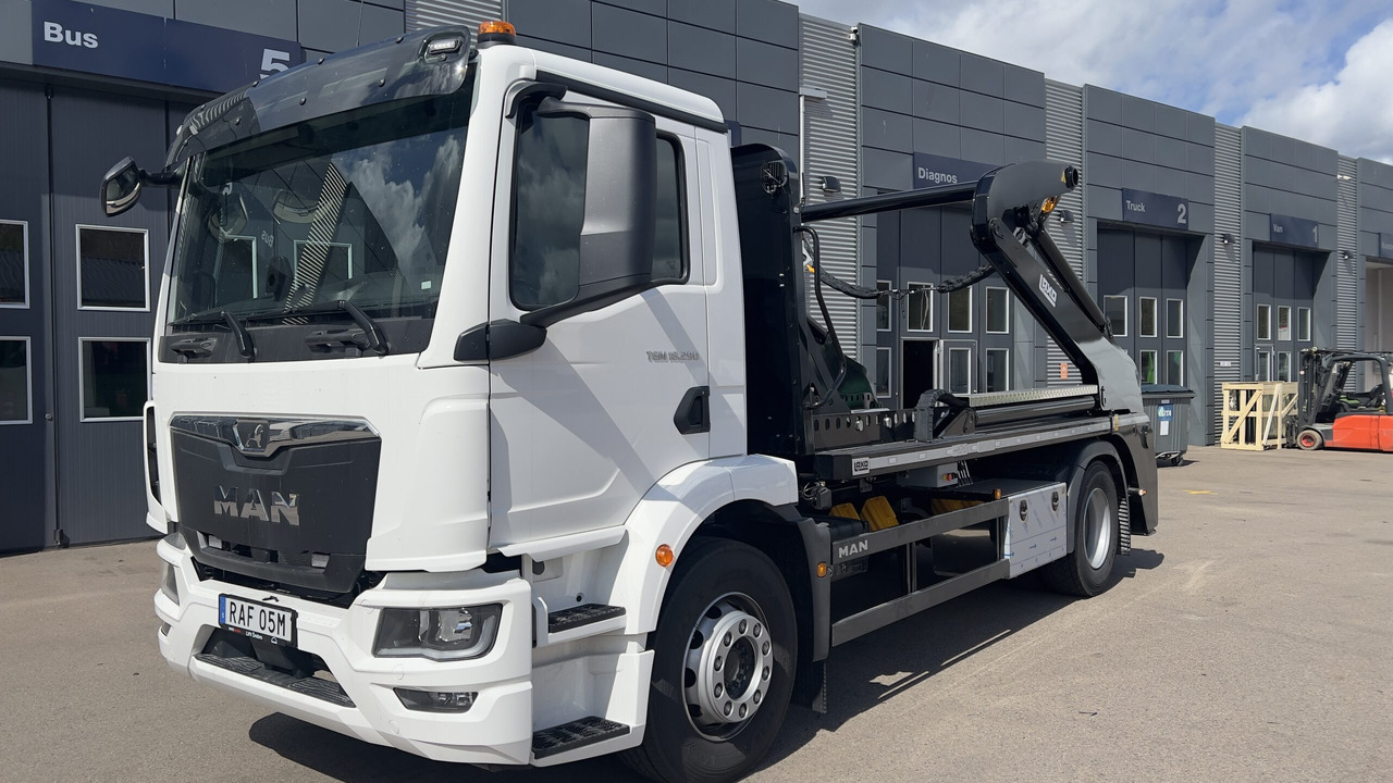 MAN TGM 18.290 4×2 Liftdumper - Камион за подигање контејнери: слика 1 MAN TGM 18.290 4×2 Liftdumper - Камион за подигање контејнери: слика 1