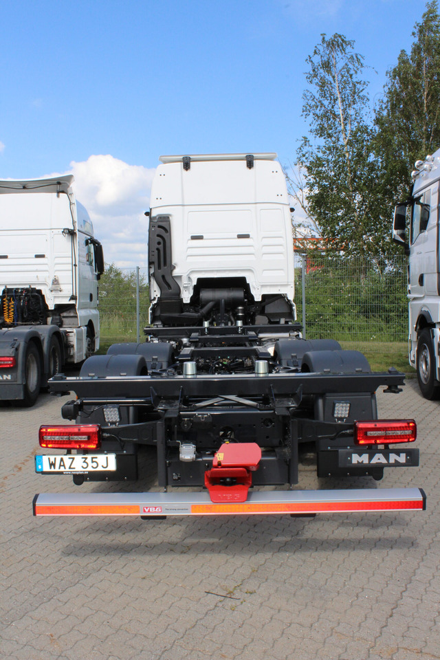 Växelflak MAN TGX 26.520 6X2-4 LL - Транспортер на контејнер/ Камион со променливо тело: слика 2 Växelflak MAN TGX 26.520 6X2-4 LL - Транспортер на контејнер/ Камион со променливо тело: слика 2