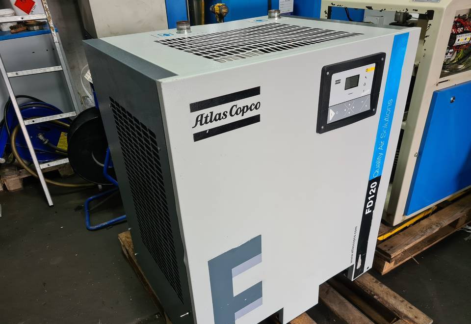 OSUSZACZ ZIĘBNICZY ATLAS COPCO FD 120 7,2m3 - Компресор за воздух: слика 1 OSUSZACZ ZIĘBNICZY ATLAS COPCO FD 120 7,2m3 - Компресор за воздух: слика 1