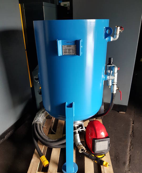 PIASKARKA OCZYSZCZARKA CLEMCO 200L KOMPLET - Градежна опрема: слика 2 PIASKARKA OCZYSZCZARKA CLEMCO 200L KOMPLET - Градежна опрема: слика 2